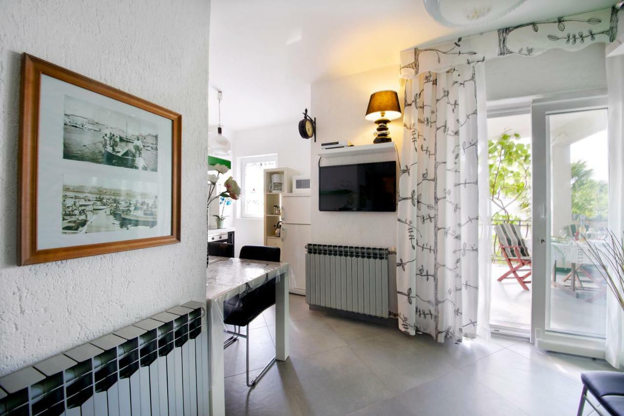 Melanija 1 Lägenhet Rovinj Exteriör bild